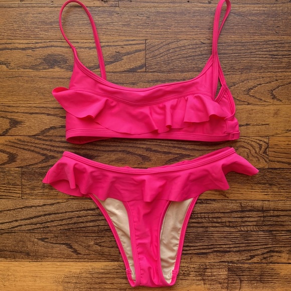 Bikini - Picture 3 of 6